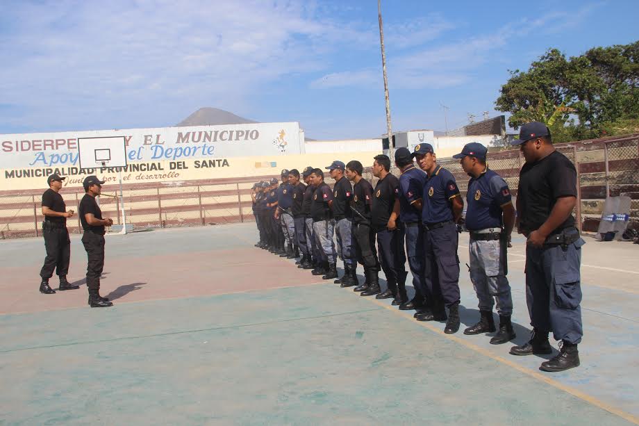 Chimbote: serenos son capacitados por personal policial en control de multitudes y disturbios