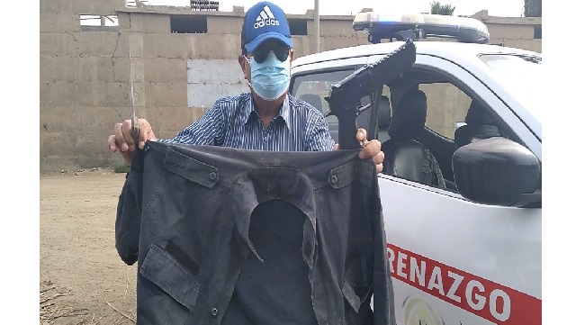 Sujetos de mal vivir tenían un uniforme policial y una réplica de arma de fuego en Chimbote