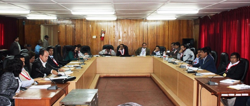 Consejo Regional de Áncash declara inadmisibles pedidos de vacancia a Enrique Vargas   