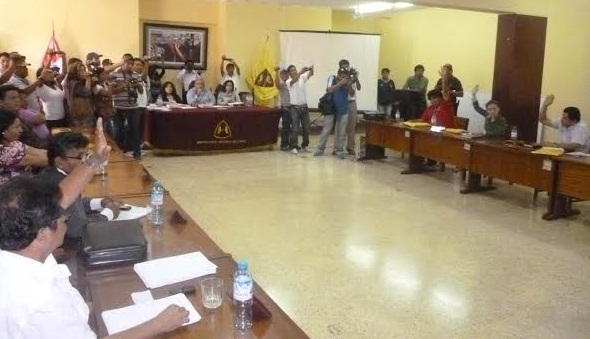 Regidores aprueban poner en subasta 3 inmuebles de la comuna provincial