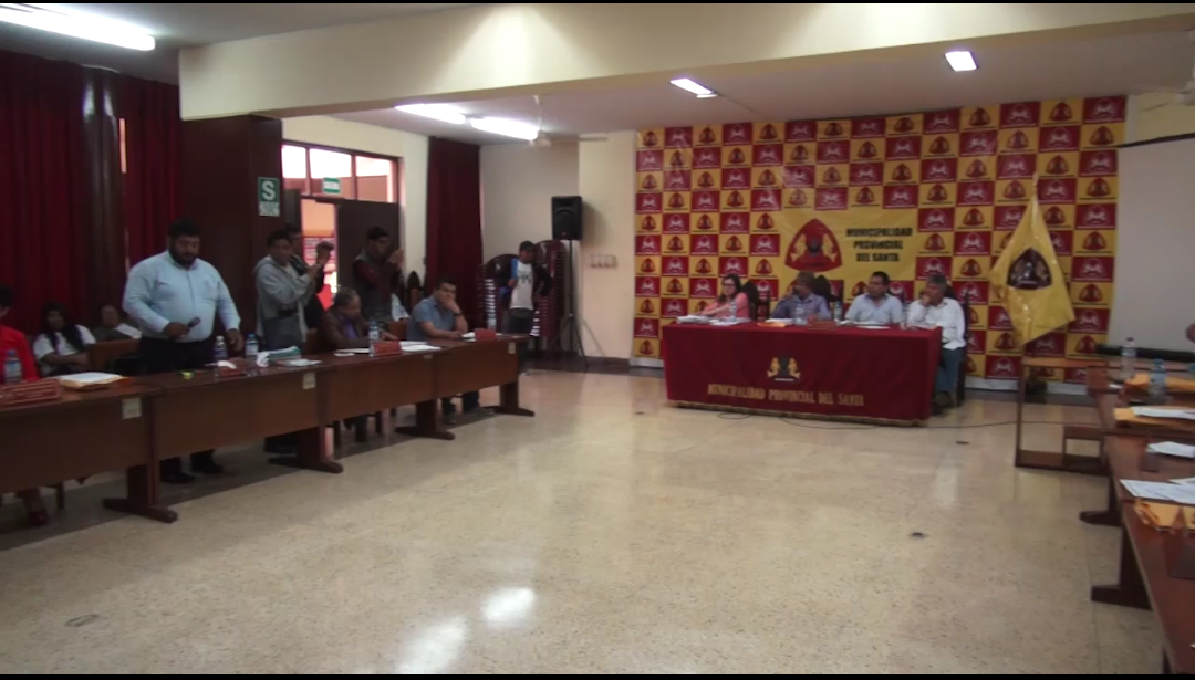 Fuerte discusión entre regidores y alcaldesa de la Municipalidad del Santa 