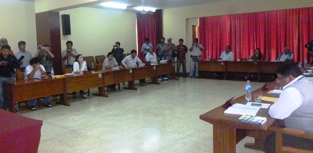 Aprueban que vehículos con 20 años de fabricación circulen como transporte público