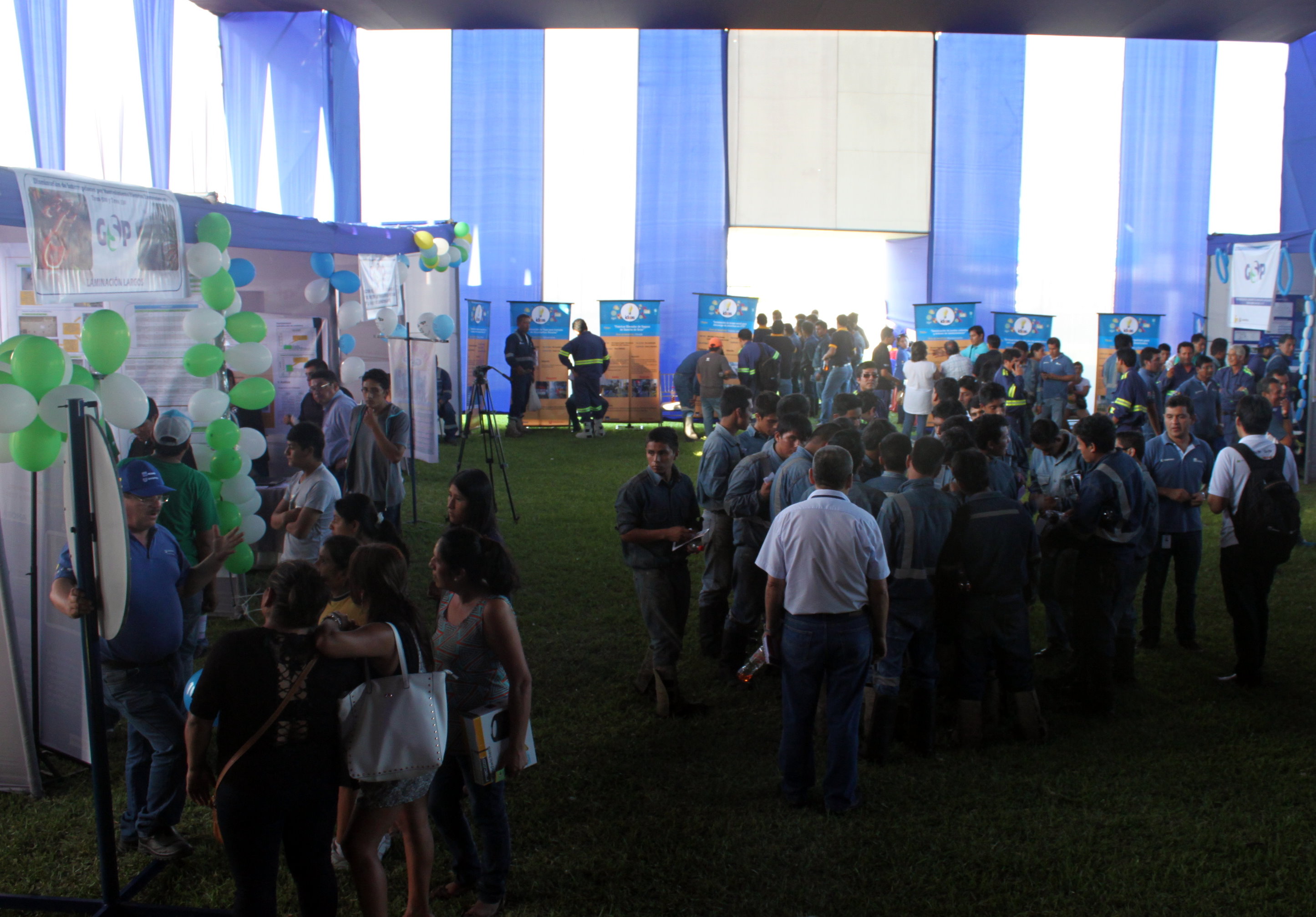 Siderperú realizó feria interna de proyectos