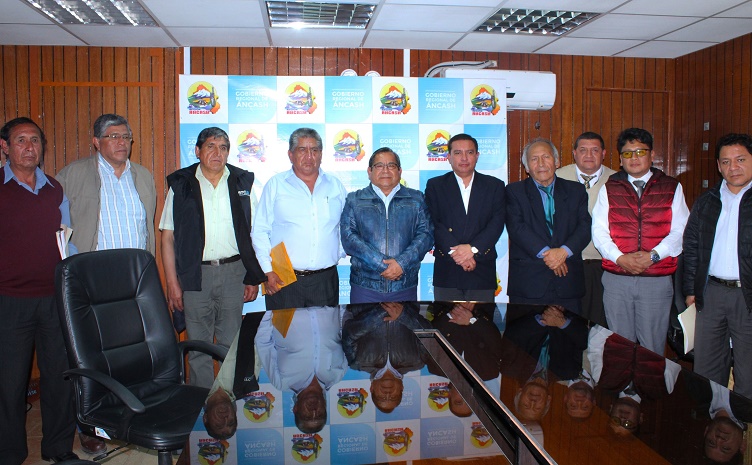 Áncash: gobierno regional cumplirá con pago de incentivos a sindicato de transportes  