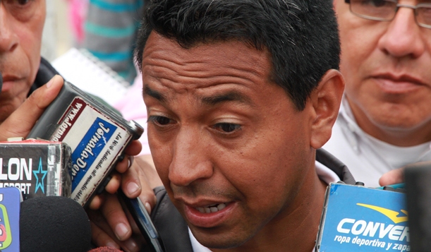 Nolberto Solano reconoció que Gálvez no está bien físicamente