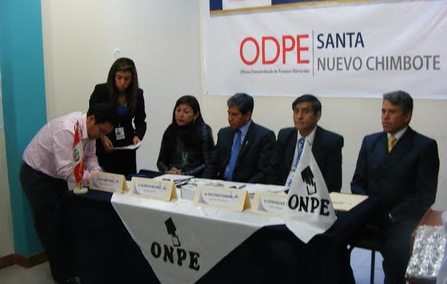 ODPE - Santa realizó de ubicación de organizaciones políticas en la cédula de sufragio
