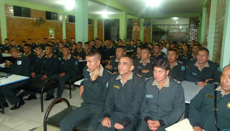 Chimbote: Odecma capacita a estudiantes de Escuela de Suboficiales de la PNP