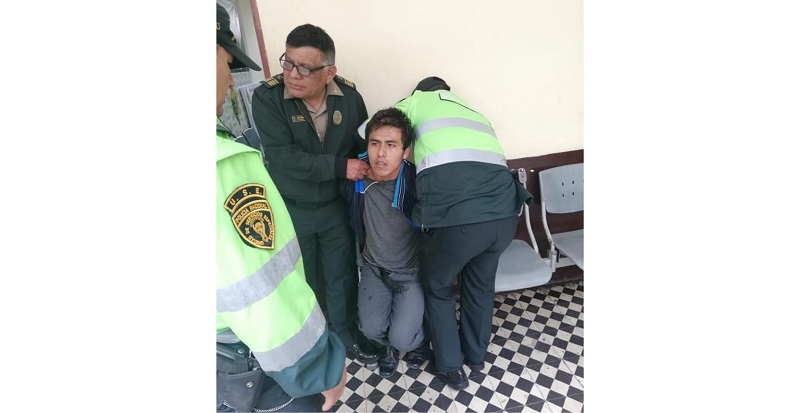 Chimbote: sujeto es detenido por intentar arrebatar arma de reglamento a efectivo policial