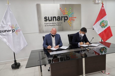 Sunarp y Asbanc suscriben un convenio de cooperación mutua 