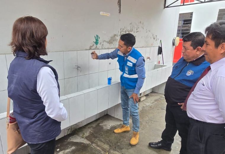 Chimbote: capacitan a escolares y profesores en el cuidado del agua potable y sus derechos como usuarios