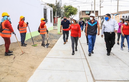  Chimbote: alcalde Briceño supervisa ejecución de proyectos del programa “Trabaja Perú”