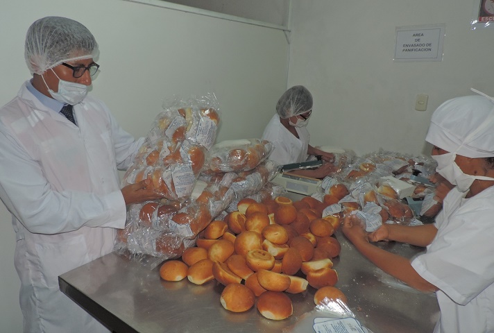 Áncash: Qali Warma supervisa planta de raciones y almacén de proveedores para garantizar inocuidad de alimentos 