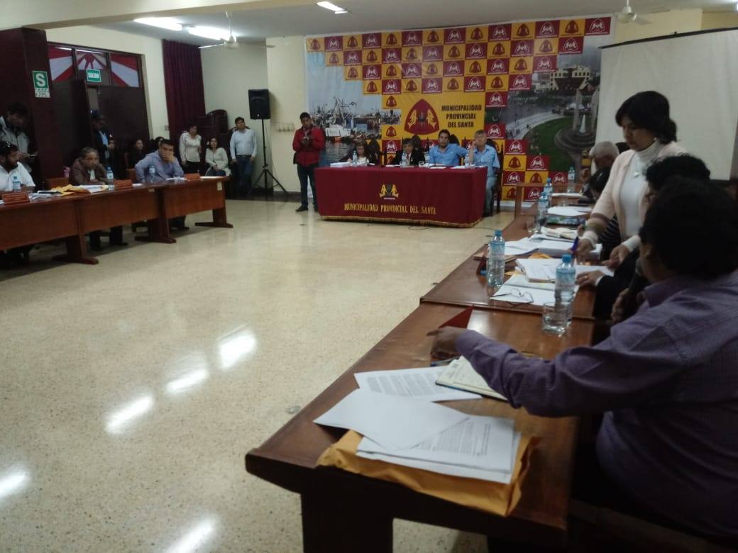 Chimbote: Concejo Provincial suspende a Julio Cortez y encarga alcaldía a regidor Ortiz