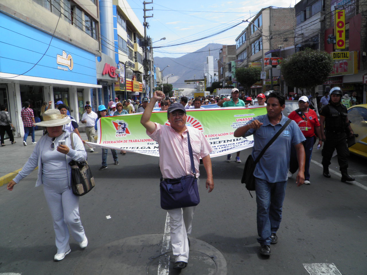 Chimbote: atenciones en los colegios quedó restringido por huelga de los administrativos 