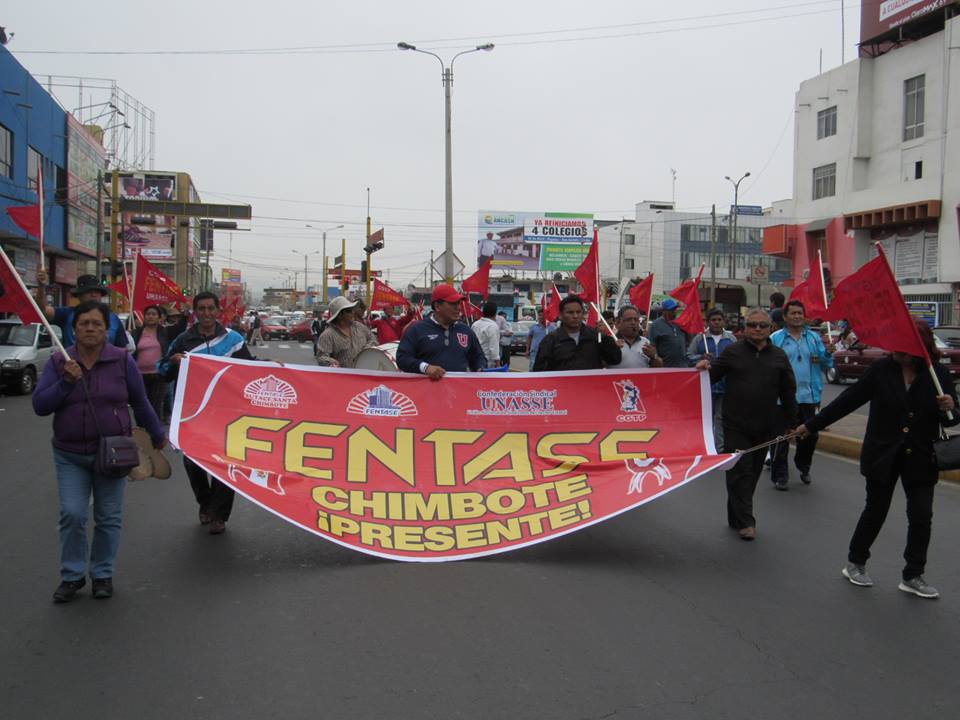 Chimbote: Administrativos del sector educación exigen aumento de sus remuneraciones 