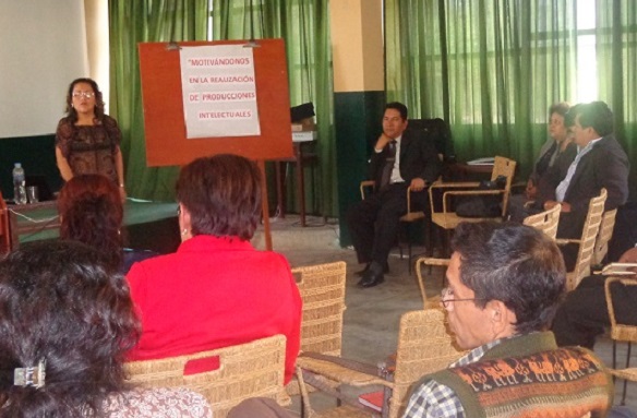 Docentes del Instituto Pedagógico son formados en producción literaria