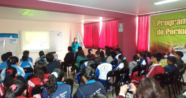 Chimbotenlinea realizó taller de redacción para periodistas escolares