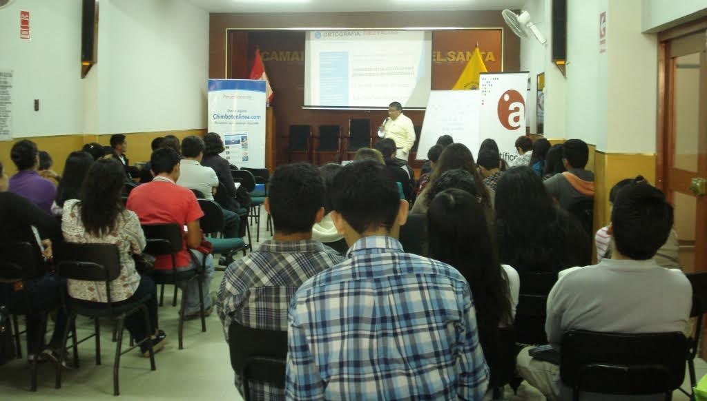 Jesús Raymundo insistió en Chimbote en la importancia de escribir bien
