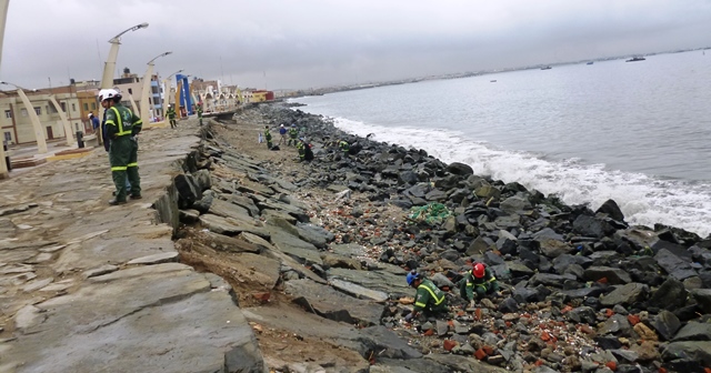Realizan jornada de limpieza para recuperar el Malecón Grau