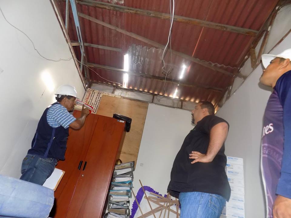 Mejoran techos de dos módulos del centro de salud Miraflores Alto en Chimbote