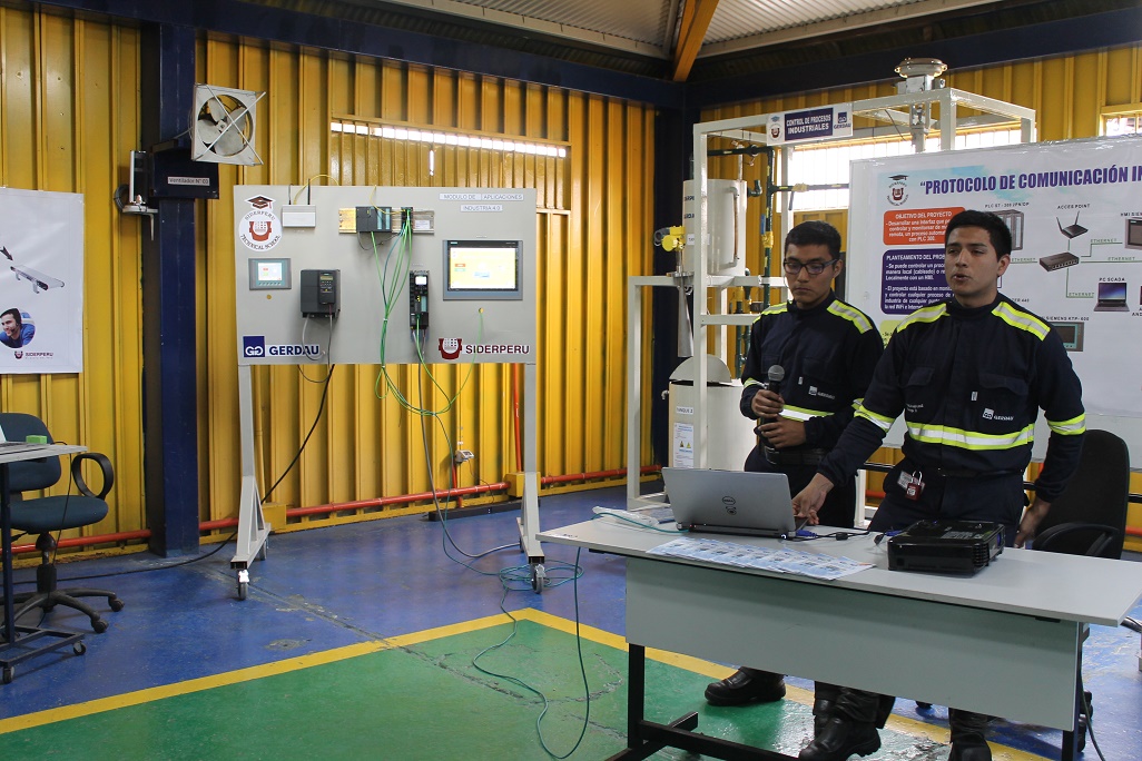 Estudiantes del Technical School realizan proyectos de innovación con tecnología de punta