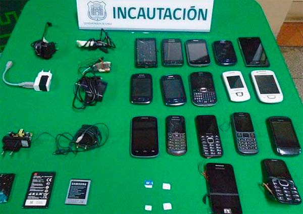 Incautan 17 celulares en pabellón de alta peligrosidad en cárcel de Cambio Puente