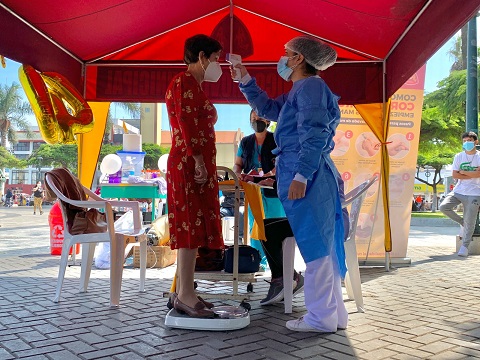 Más de 120 atenciones se realizaron en campaña de salud gratuita en Chimbote