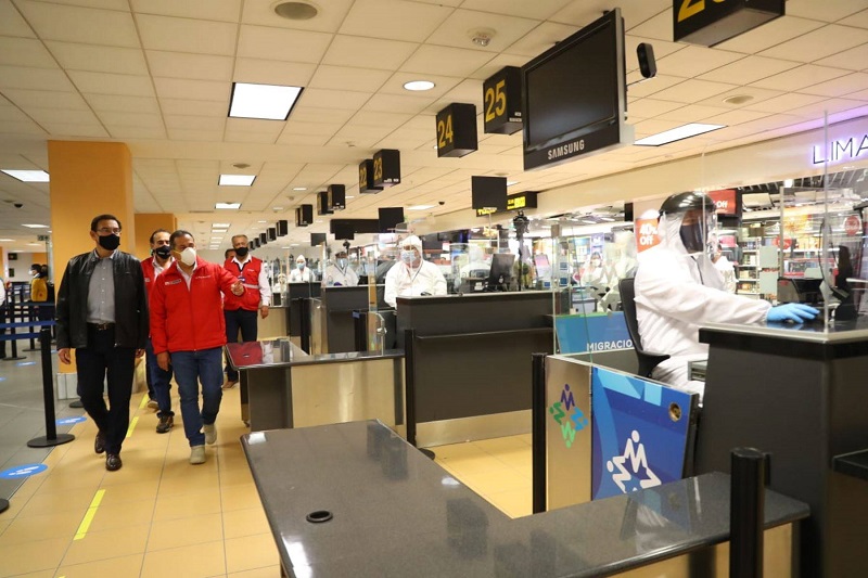 Vizcarra: “Tenemos el reto de seguir conteniendo el covid y reabrir actividades”