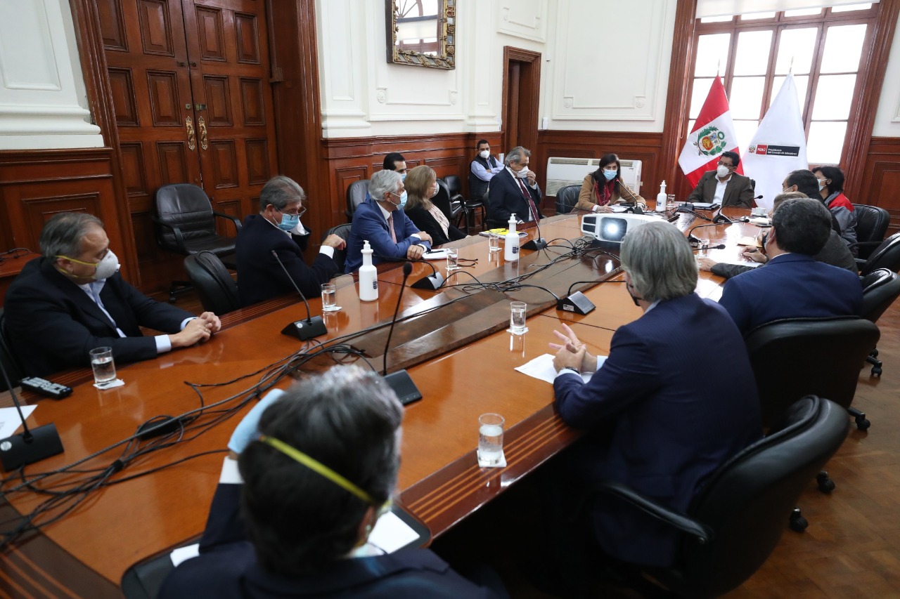 "Tenemos que impulsar un shock de inversiones para reactivar las finanzas públicas en el país"