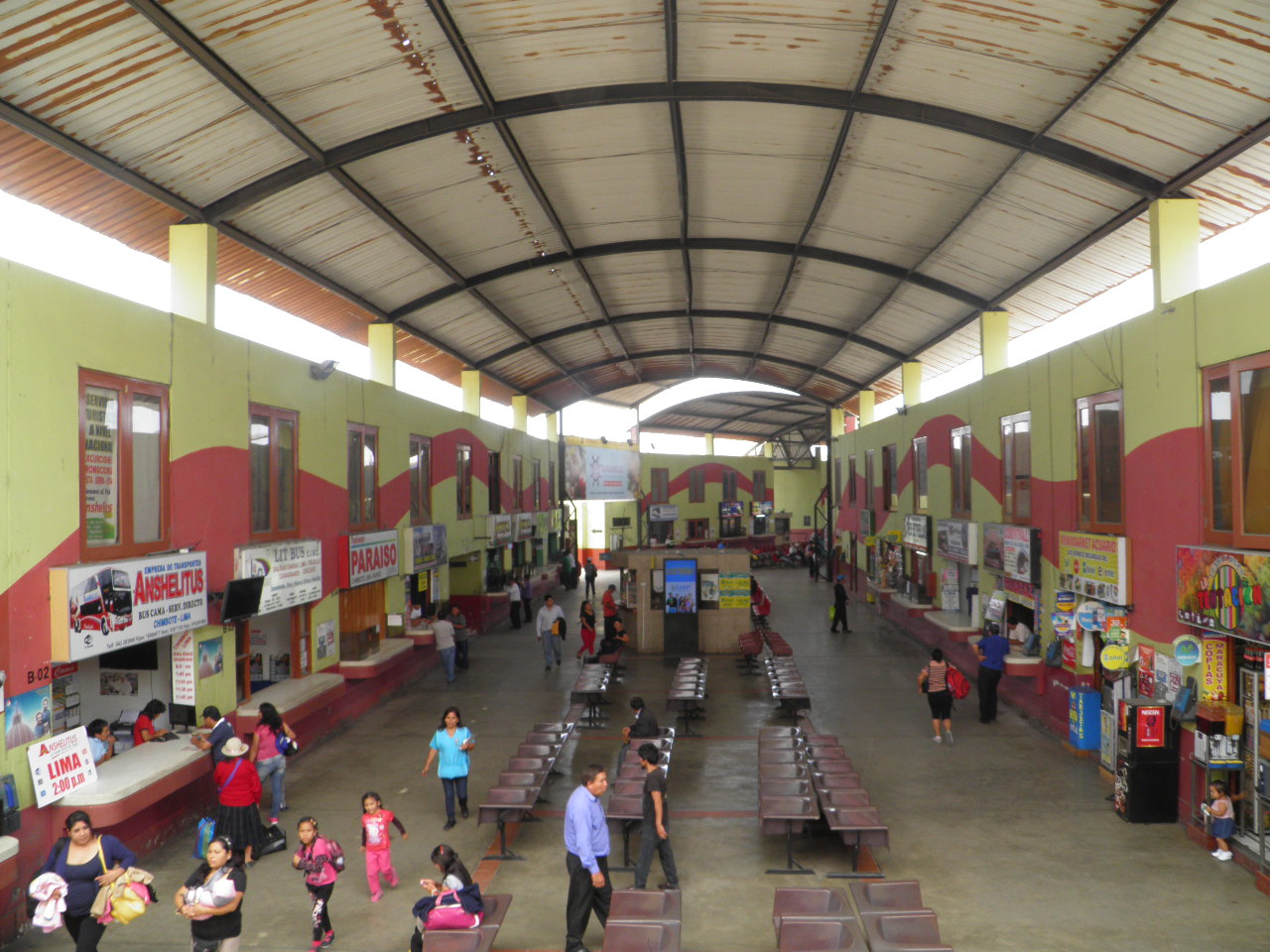 Chimbote: cambiarán techos de terminal terrestre ante fenómeno “El Niño”