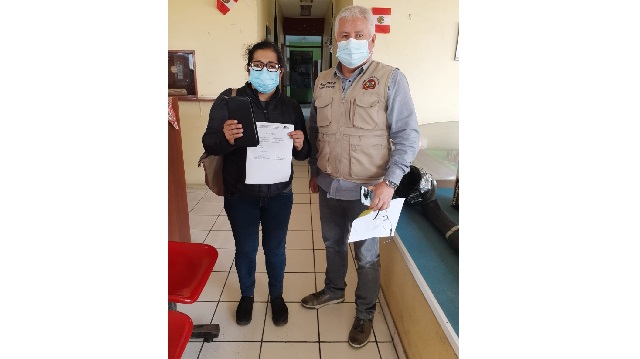 Chimbotano honrado devuelve billetera con 640 soles que encontró en terminal terrestre