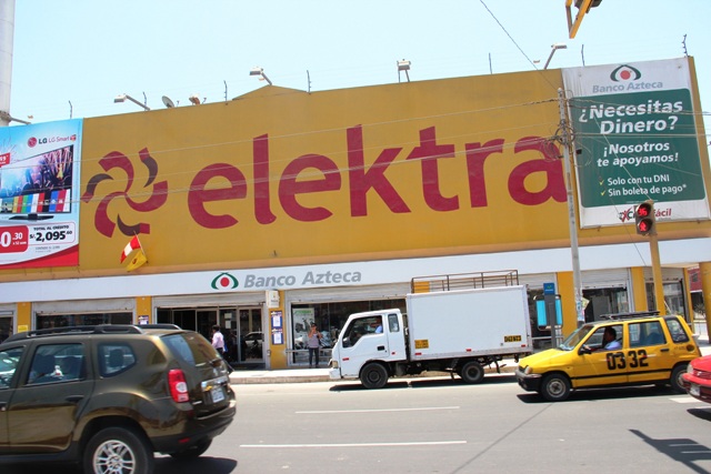 Otra alerta de bomba  en Chimbote falsa, esta vez en el frontis de tienda Elektra 