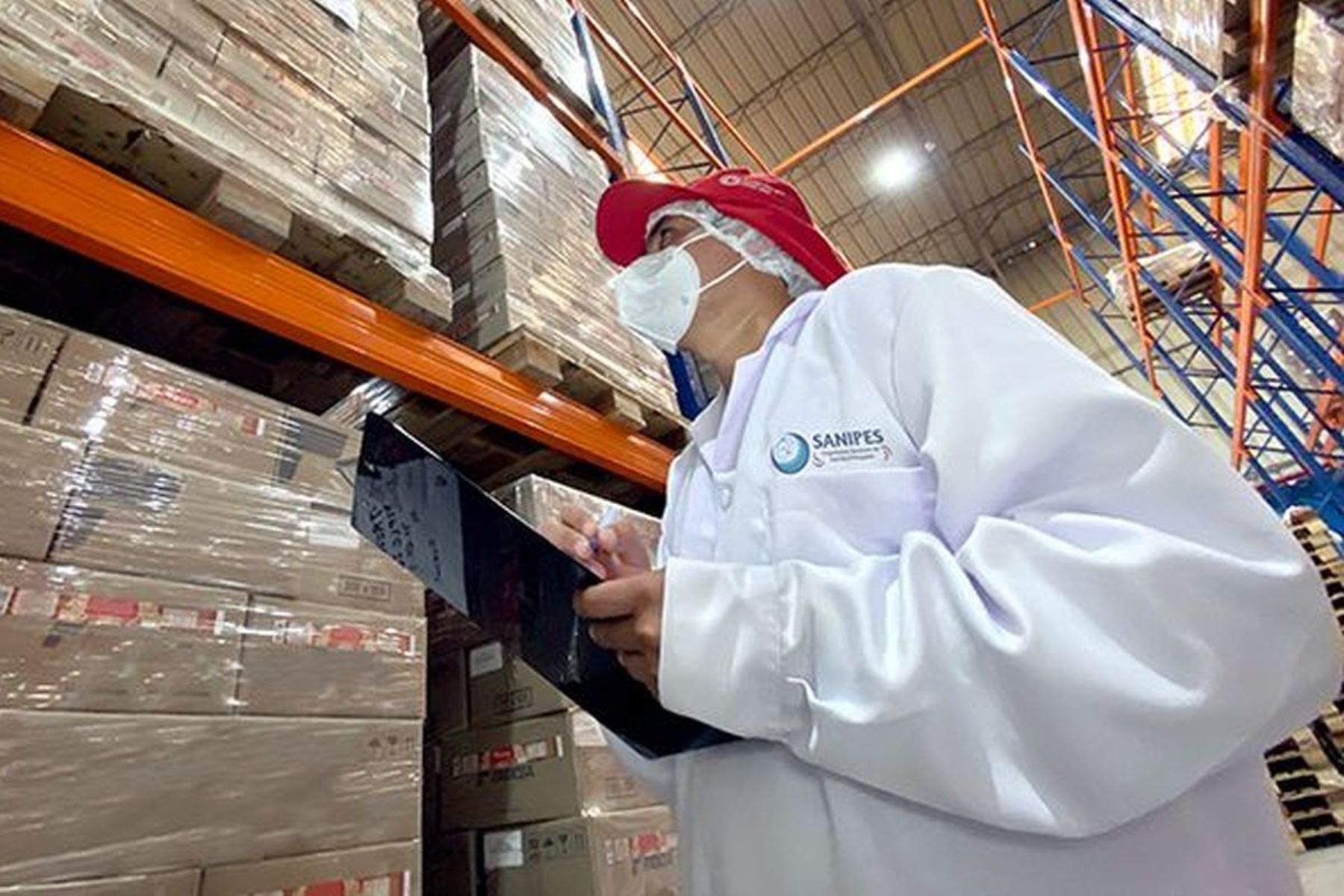 Perú recibe primeras 30 toneladss de productos ecuatorianos con certificado sanitario