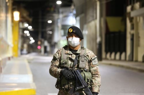 Domingos no habrá salida peatonal ni en bicicleta por toque de queda en regiones de alerta extrema