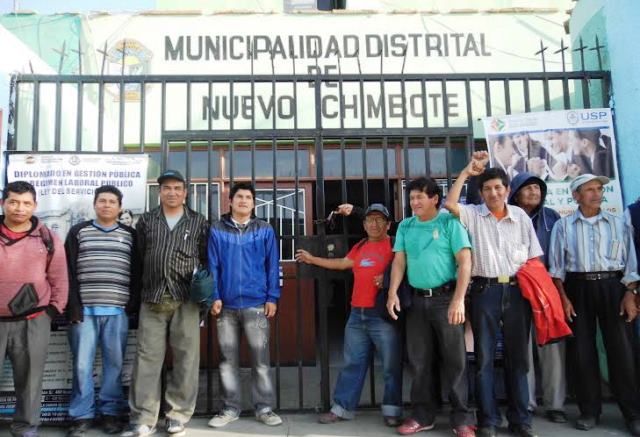 Trabajadores cierran con cadenas puertas de ingreso de comuna sureña
