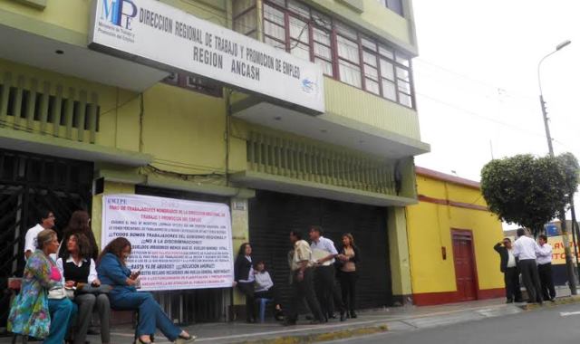 Por falta de pago de incentivos trabajadores de la Diretra acatan paro de 24 horas