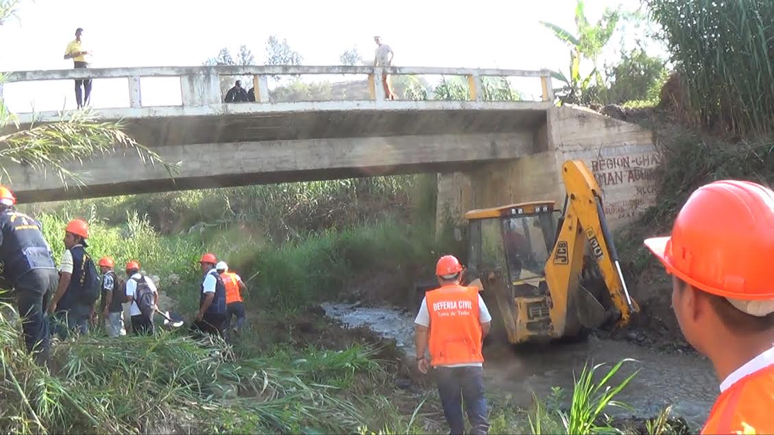 Pobladores de Jimbe se organizan y realizan descolmatación de río