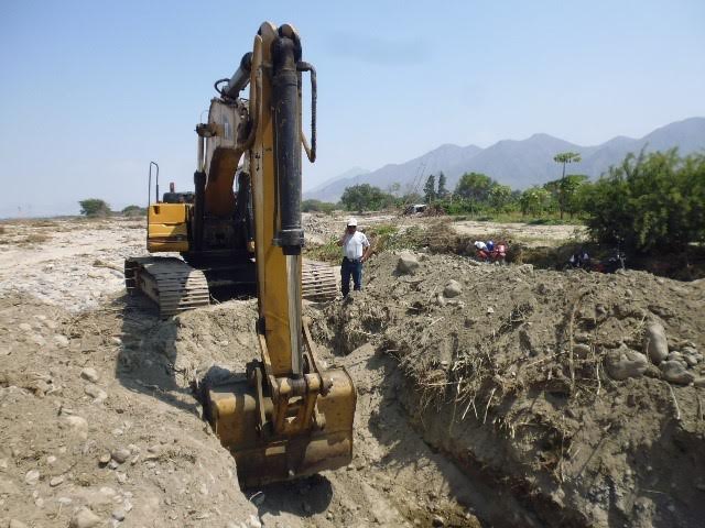 Minagri avanza en descolmatación de canales de ríos  Santa, Nepeña  y Lacramarca