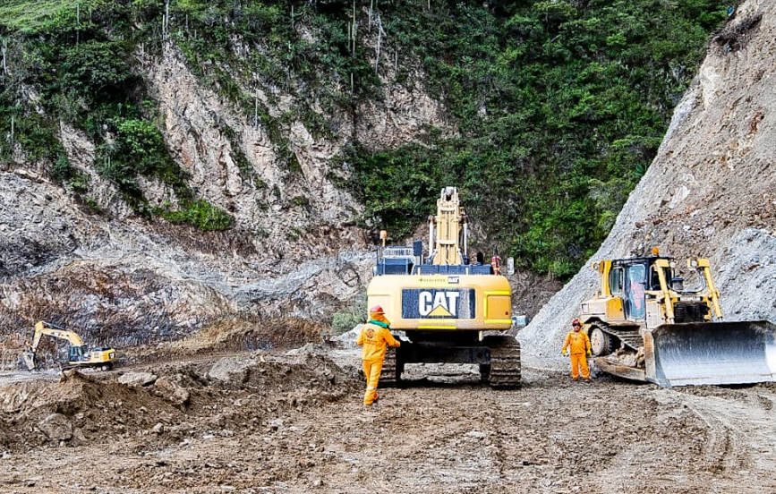 Transfieren más de S/ 70 millones a municipios para mejorar infraestructura vial vecinal en 15 regiones