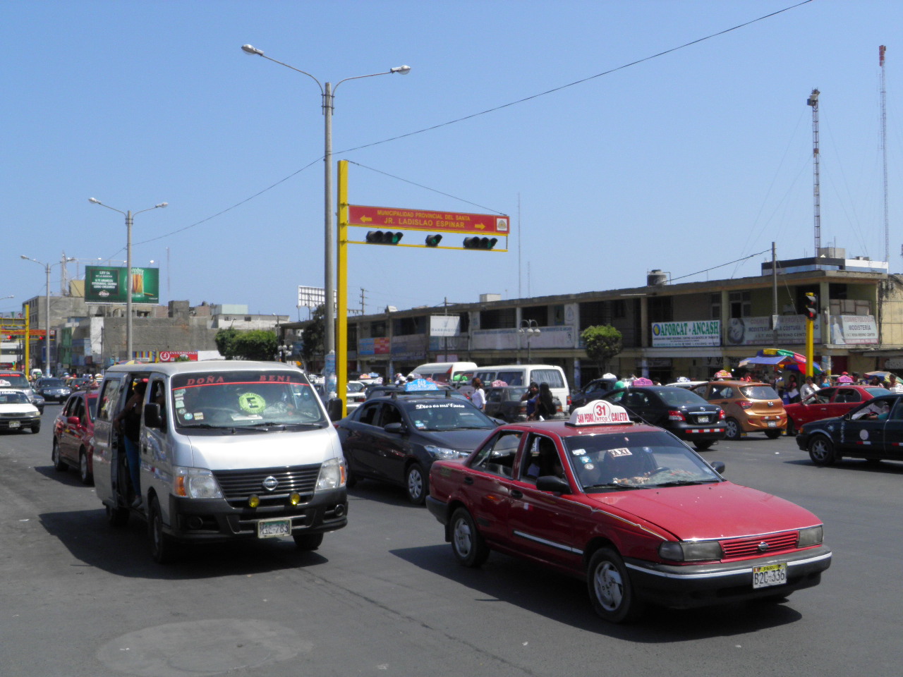 Chimbote: Unos 300 vehículos públicos saldrán del mercado por su antigüedad