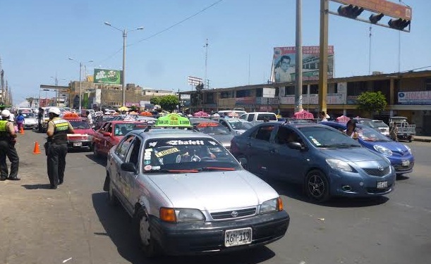 Un 15%  de conductores de transporte público no tramita su tarjeta de circulación