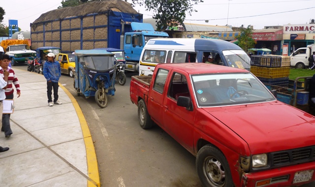 Congestión de transporte pesado en el  “21 de Abril” se solucionará el lunes