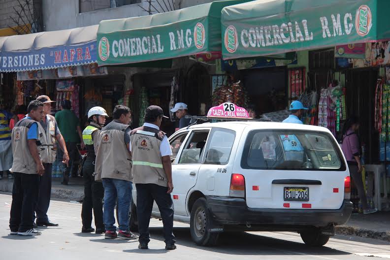 Chimbote: unas 47 empresas de transporte público invaden rutas y usan zonas rígidas como paraderos 
