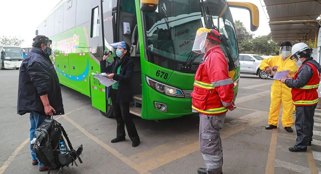 Transportistas de Áncash se unen a marcha nacional en contra de la paralización del sector