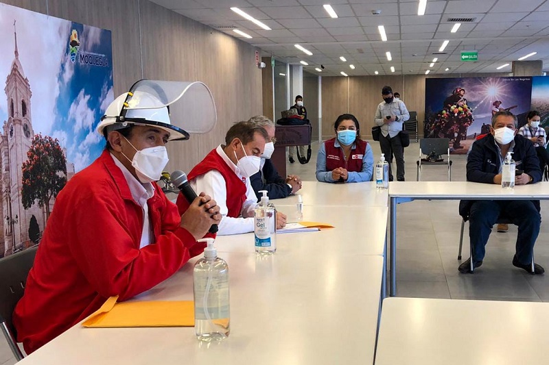 Transporte interprovincial terrestre y aéreo quedará suspendido en regiones que regresaron a cuarentena