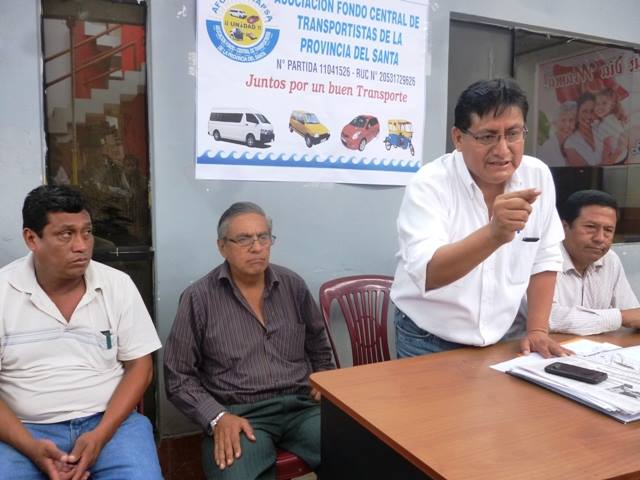 Chimbote: Transportistas acuerdan no pagar nuevas tarifas para obtener tarjetas de circulación