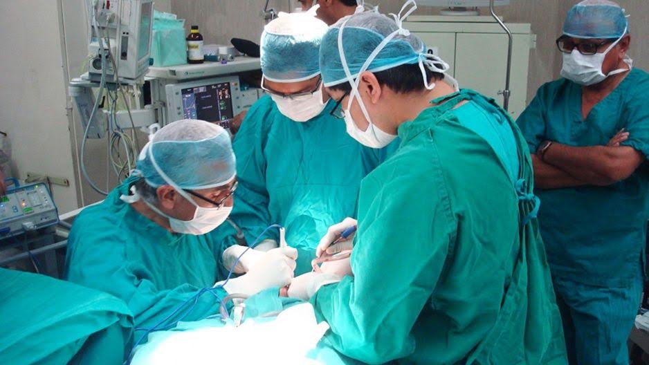 Tratamientos láser en manos de falsos especialistas pueden causar serias lesiones a la piel