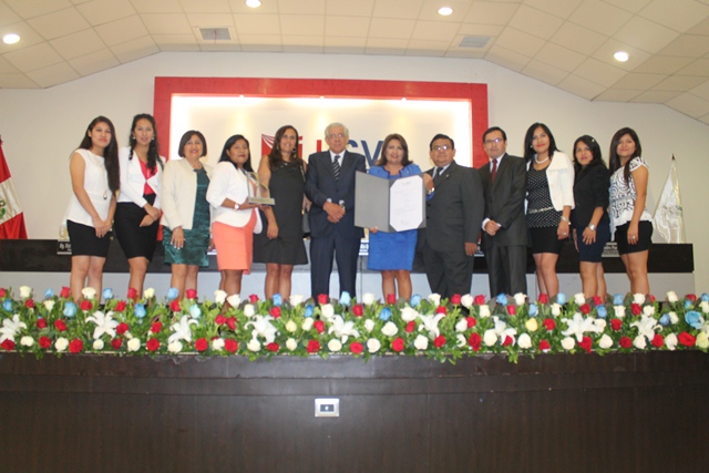 Escuela de psicología de la Universidad César Vallejo de Chimbote recibe acreditación del Sineace