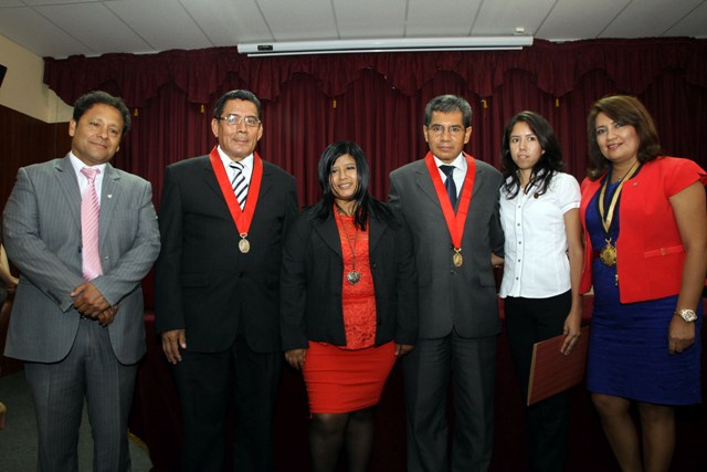 Tres estudiantes de Derecho de UCV-Chimbote reconocidos por el Poder Judicial