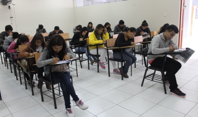Se realizó examen de admisión en la UCV Chimbote